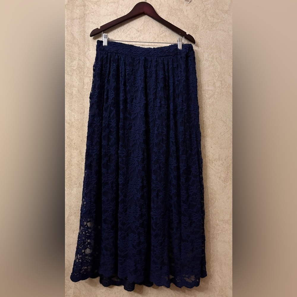 Liv Los Angeles Lace Maxi Skirt - Picture 3 of 7